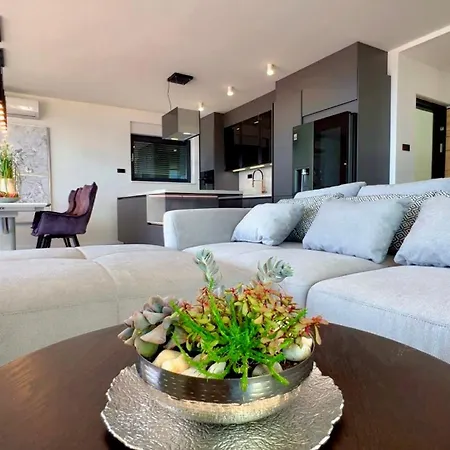 Sea & Escada 2min From Opatija Area ,private Parking