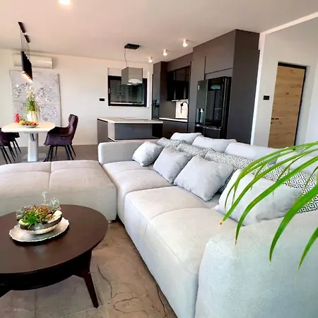 Sea & Escada 2min From Opatija Area ,private Parking Penzion